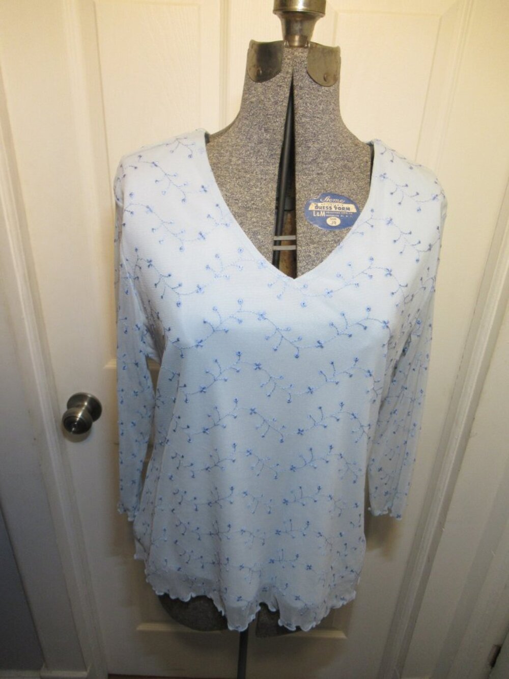 New Vintage Ninety Blue Mesh Floral Embroidered 3/4 Sleeve Top Sz L 90s Boho